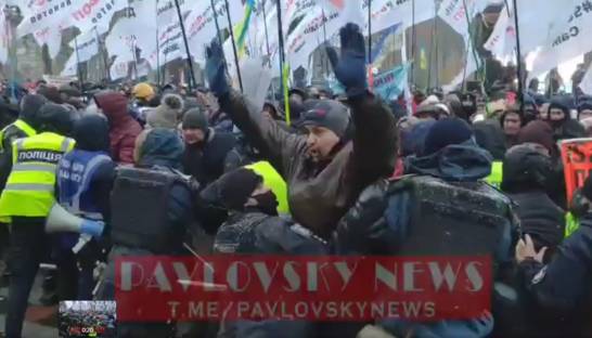 ФОПовцы штормовали Раду, полиция жестко отреагировала