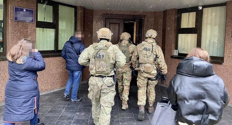 В Харькове задержали фискала, обложившего бизнесмена стотысячной "данью"