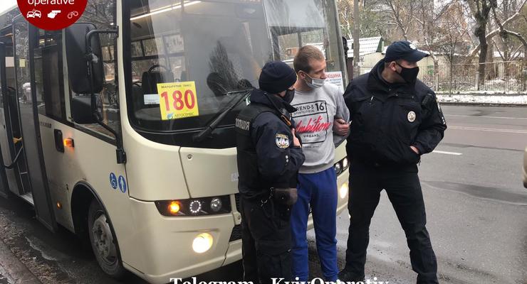 В Киеве маршрутчик “под кайфом” говорил, что болит зуб