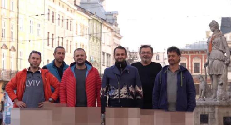 Львовские бизнесмены без штанов обратились к властям