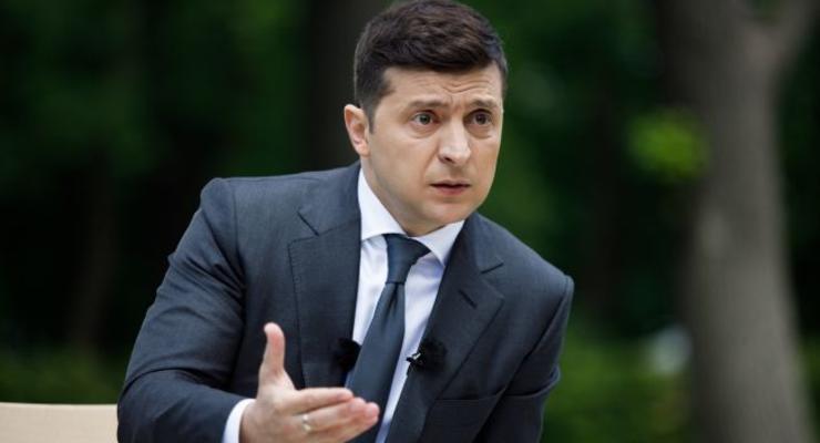 "Зеленский обещал "новые лица", но во власти оказались чиновники времен Януковича и Порошенко", - политолог