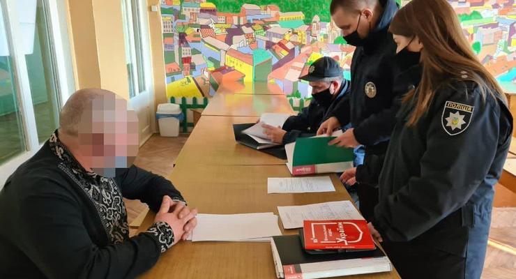 Во Львове члены комиссии подписали протокол до завершения голосования