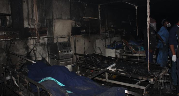 В Индии при пожаре в COVID-больнице погибли пять человек