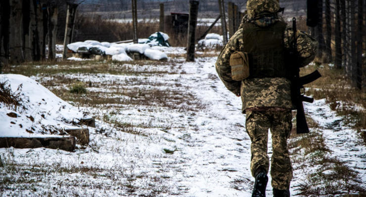 На Донбассе боевики в пятницу три раза нарушили перемирие