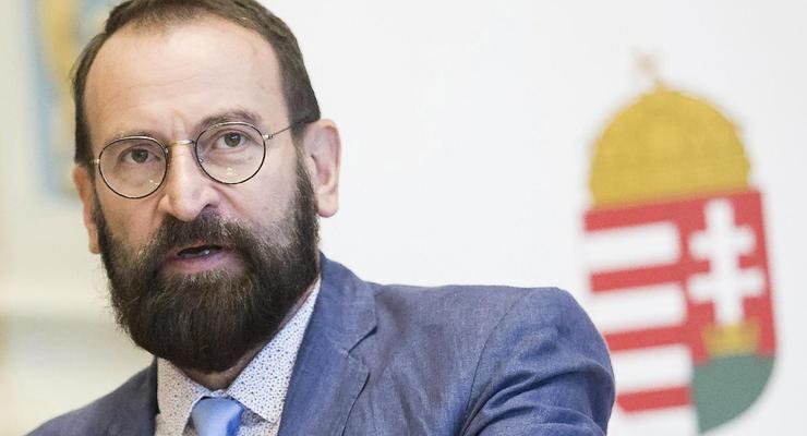 Задержанный на секс-вечеринке депутат Европарламента подал в отставку