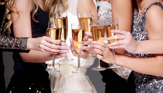 Заведения в новогоднюю ночь будут работать до часу ночи