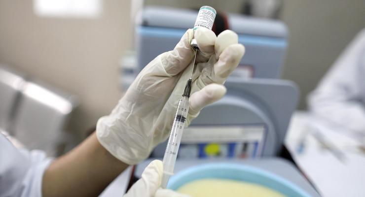 COVAX получит миллиард доз COVID-вакцины