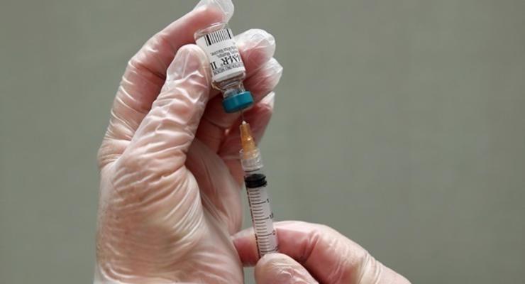 МОЗ рассчитывает получить COVID-вакцину в феврале