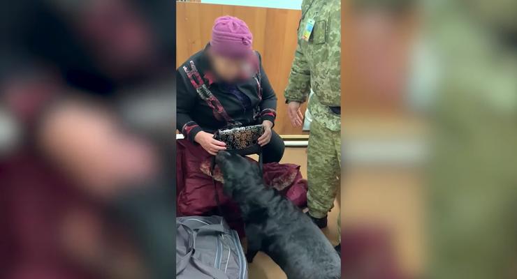 На Харьковщине поймали бабушку-наркокурьера