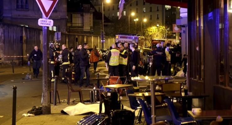 Вооруженный мужчина захватил заложников под Парижем