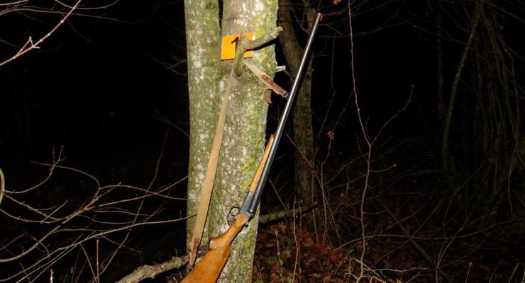 Перепутал с косулей: На Буковине охотник застрелил человека