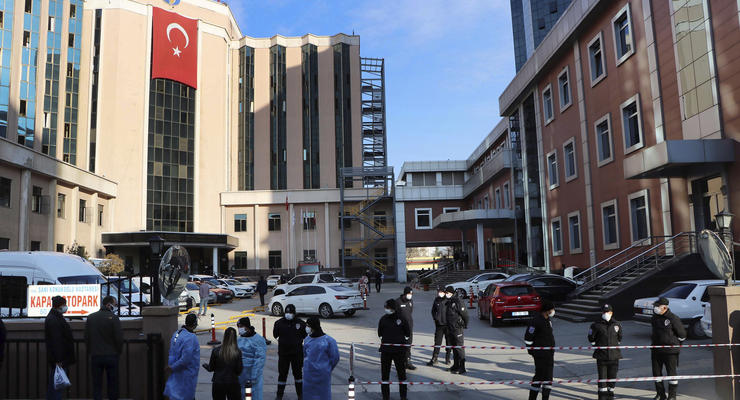 Взрыв в COVID-больнице Турции: новые подробности