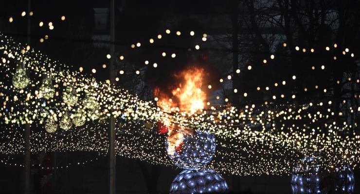 В Киеве во время открытия главной елки загорелась гирлянда