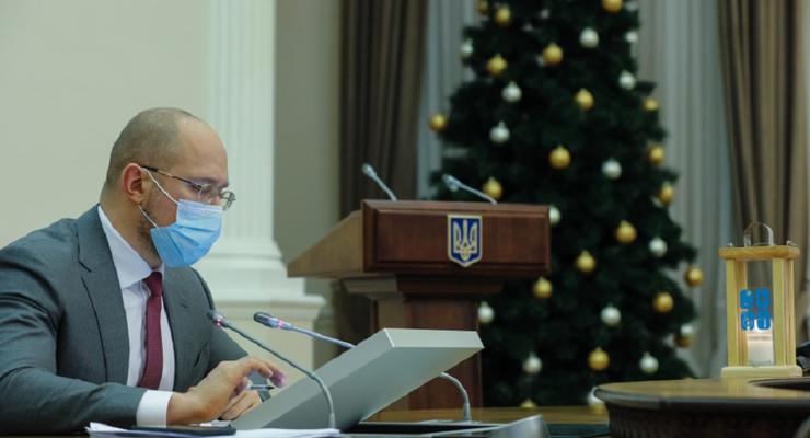 Кабмин предложил поднять пенсии чернобыльцев