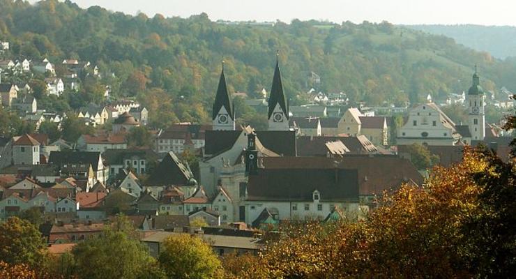 Через 400 лет: церковь в Германии извинилась за уничтожение "ведьм"