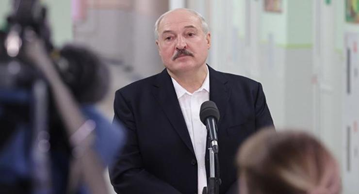 Через Украину тоннами везли оружие – Лукашенко