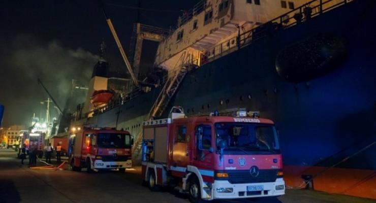 Трое украинцев погибли при пожаре на рыболовном судне на Канарах - СМИ