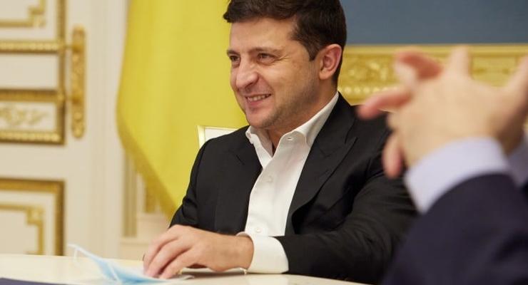 Рейтинг Зеленского падает: За кого бы проголосовали украинцы в декабре