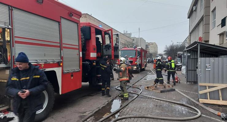 В ровенском торговом центре случился пожар: Эвакуировали 53 человека