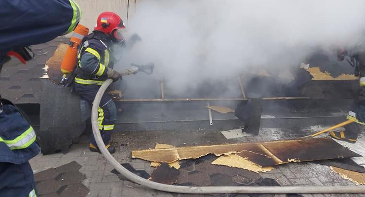 Во время пожара в ТРЦ в Ровно эвакуировали десятки детей