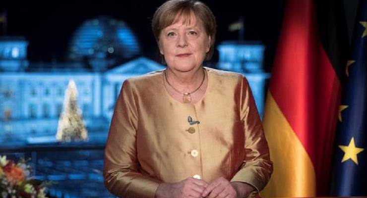 Меркель выступила с последним в качестве канцлера обращением