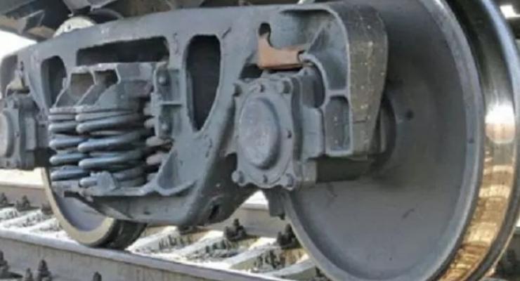 На Винничине под колесами поезда погиб 28-летний мужчина