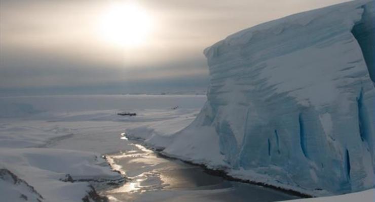 В Антарктиде откололся кусок ледника