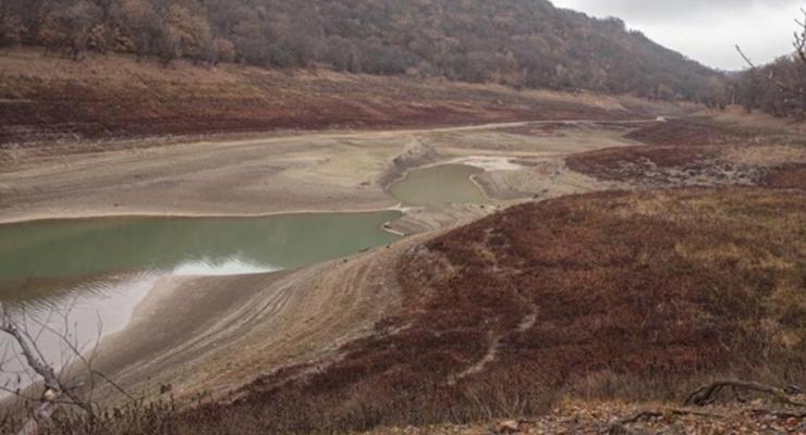 Запасы воды в Крыму упали почти втрое за год