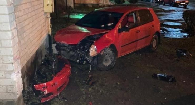 На Львовщине водитель насмерть сбил девушку на тротуаре