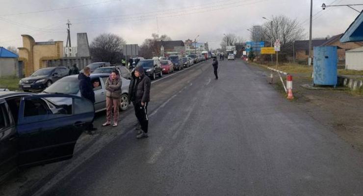 В Черновицкой области из-за цен на газ перекрыли оживленную трассу