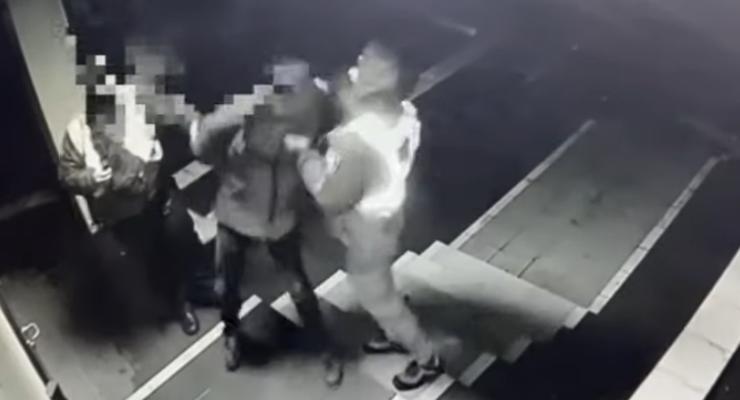 Пьяный житель Киевщины сломал нос сотруднику полиции