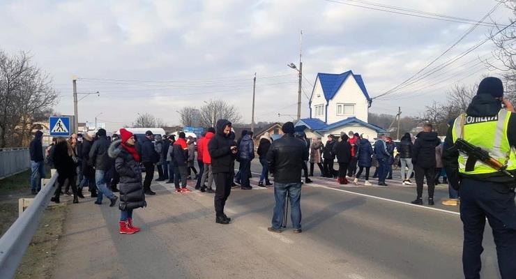 На Буковине проходит три протеста: Люди против высоких тарифов на газ