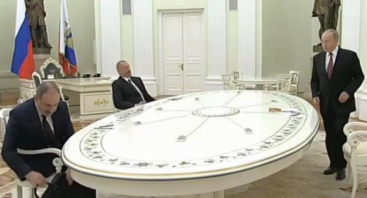 Пашинян и Алиев в Кремле не подали друг другу руки