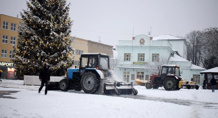 В сети показали фото, как Ужгород засыпало снегом