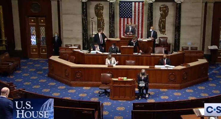 В Конгрессе идут дебаты по импичменту Трампа