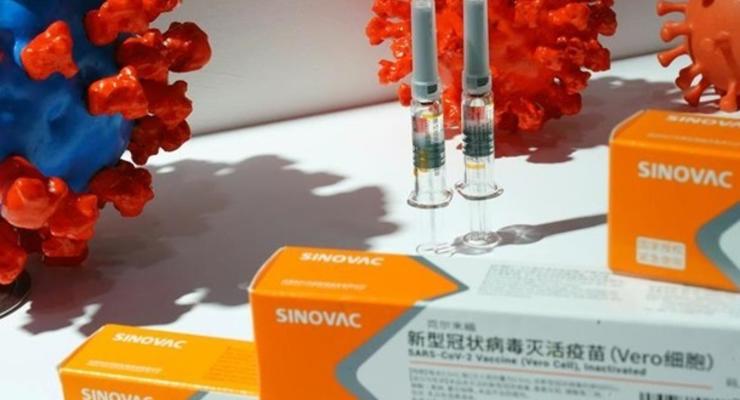 Турция начала вакцинацию препаратом Sinovac