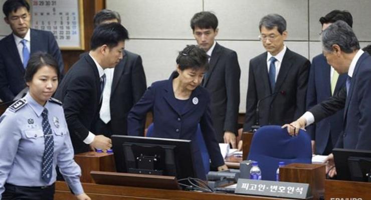 В Южной Корее суд отправил экс-президента в тюрьму на 20 лет