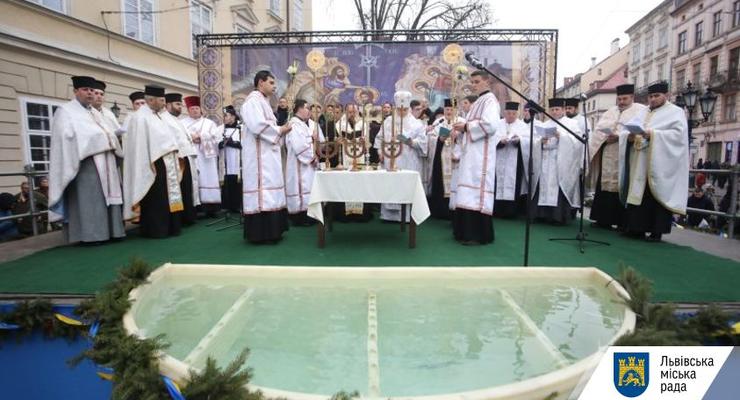 Во Львове отменили общегородское крещение из-за карантина