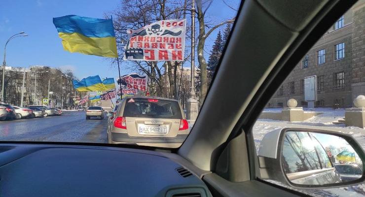В Харькове устроили автопробег против коксового завода