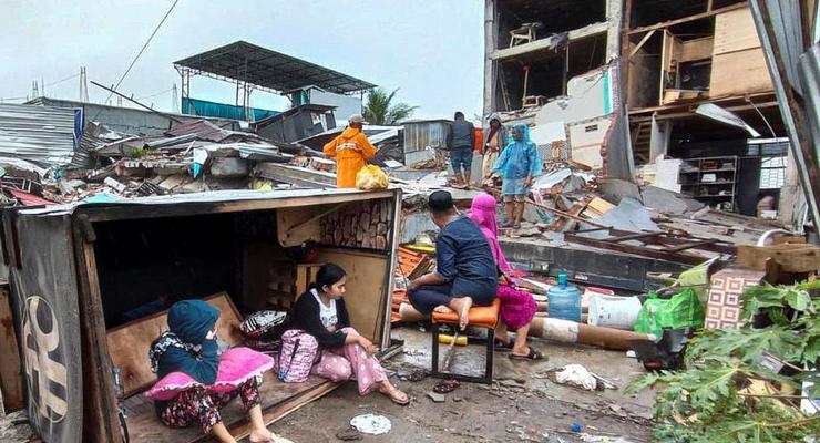 Землетрясение в Индонезии. Фоторепортаж