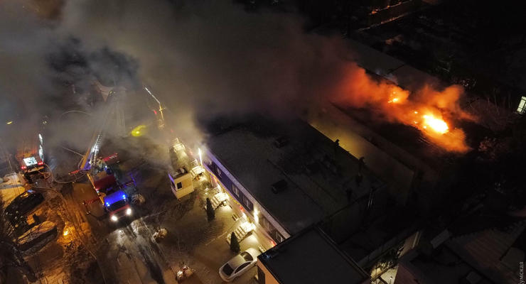 В Одессе загорелся отель, есть жертвы
