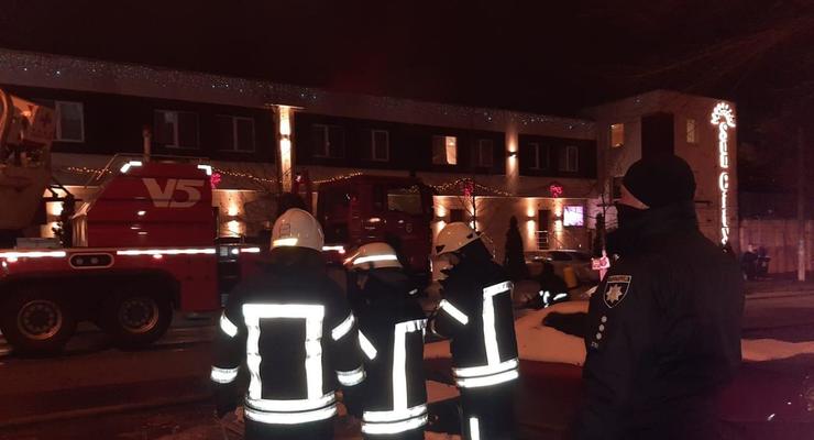 Полиция назвала возможные причины пожара в одесском отеле