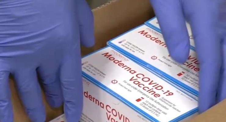 В Калифорнии рекомендуют остановить вакцинацию препаратом Moderna