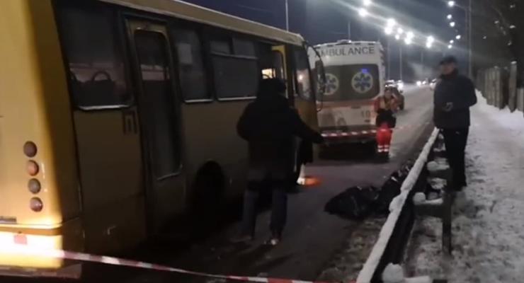 В Киеве маршрутка насмерть сбила пьяного пешехода
