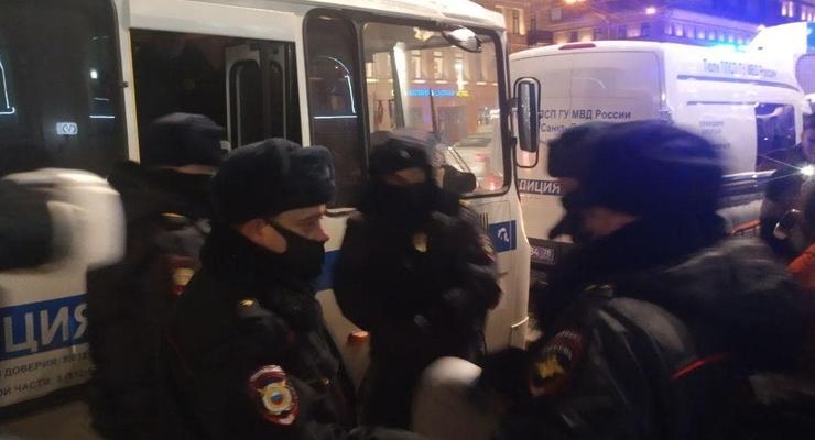 В РФ начались протесты в поддержку Навального: Людей задерживают