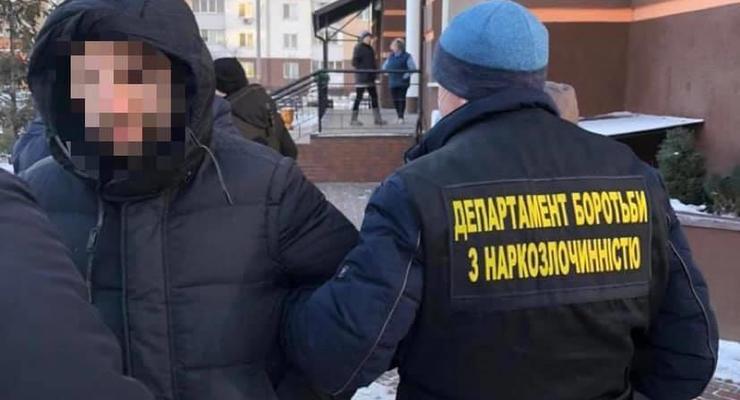 В Киеве задержали торговца фейковыми справками об отсутствии коронавируса