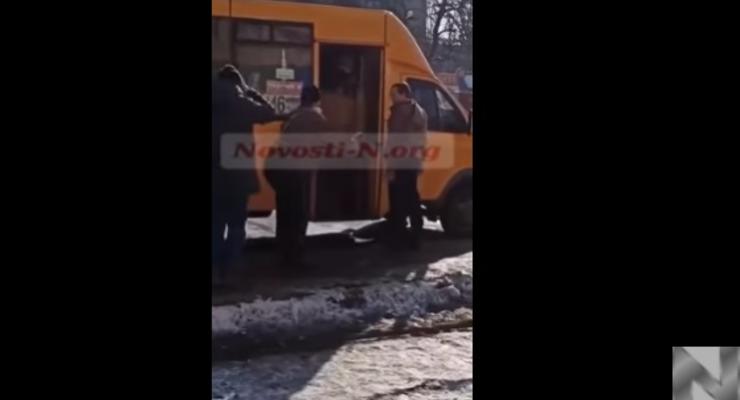Пьяный житель Николаева устроил потасовку в маршрутке