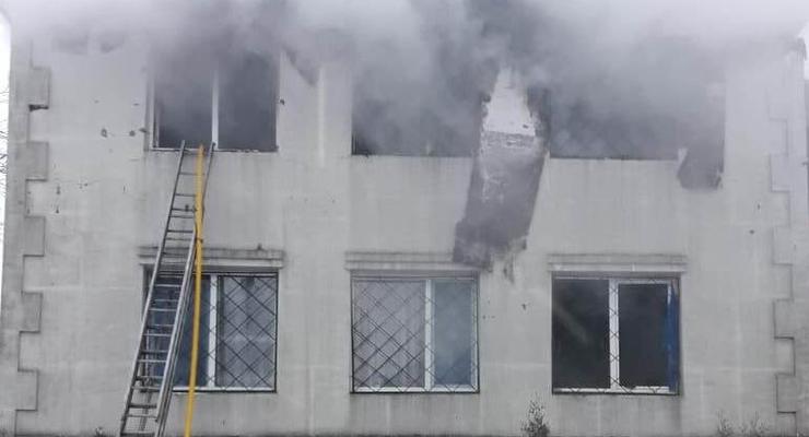 В Харькове горит дом престарелых: 15 человек погибли