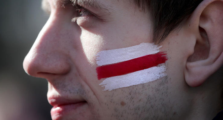 В Беларуси хотят запретить бело-красно-белый флаг