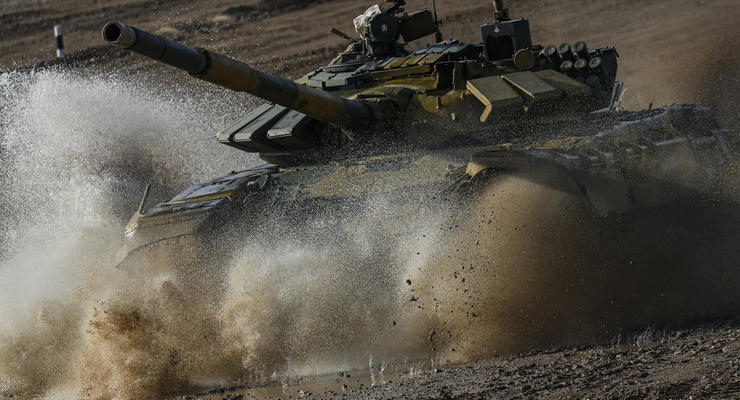 РФ начинает военные маневры возле границы Украины